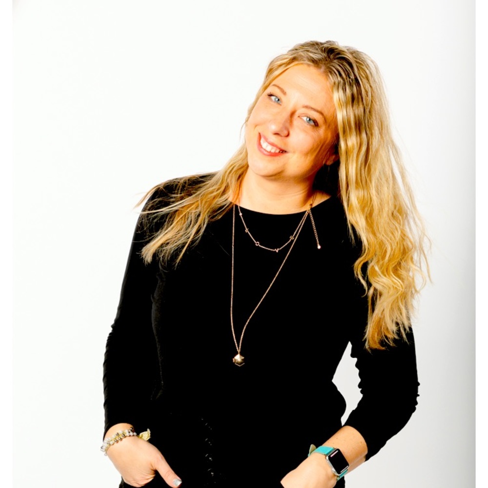 Meet your Posher, Emily - Picture 1 of 1